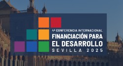 Cartle anunciador de la conferencia con los datos sobreimpresionados sobre una fotografía de la Plaza de España de Sevilla
