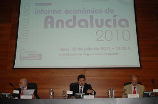 El secretario general de Economía, Gaspar Díaz-Llanez, en la presentación del in