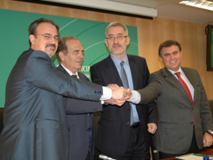 El Consejero de Economía, Innovación y Ciencia, en un momento del acuerdo.