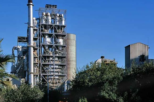 El sector cementero andaluz está formado por siete fábricas integrales con una capacidad de producción anual de 5,2 millones de toneladas.