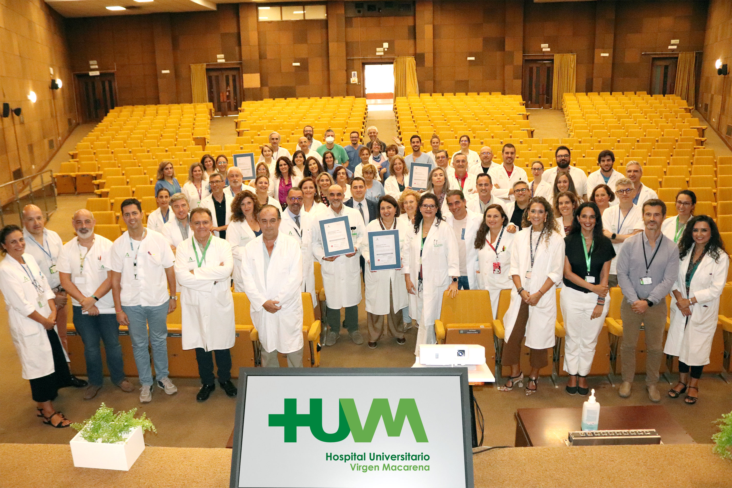 Entrega certificados de calidad a 4 unidades HUV Macarena_220923