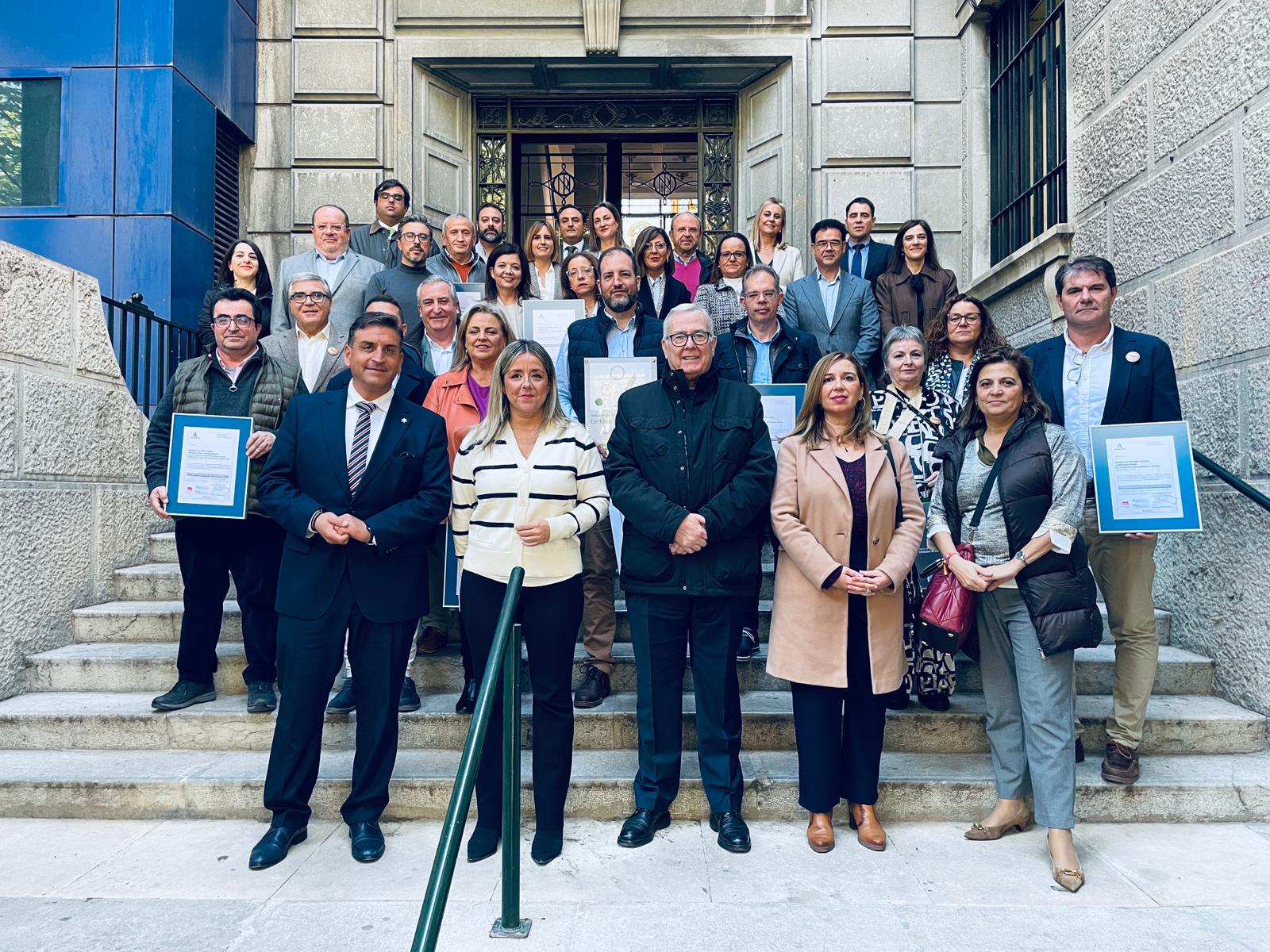 Entrega certificados de calidad a 10 unidades provincia de Jaén_081123