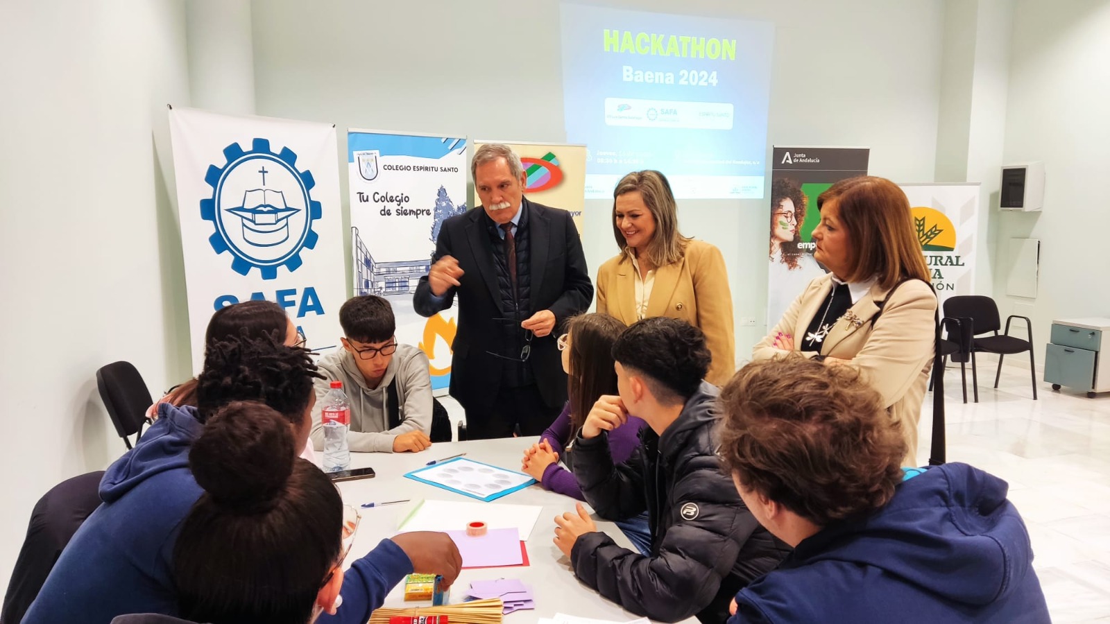 Imagen del concurso de emprendimiento ‘Hackathon Baena’