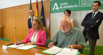 La consejera, Carolina España, firma en Málaga un protocolo con la Federación de Organizaciones Andaluzas de Mayores (FOAM) para mejorar el acceso de este colectivo a los servicios públicos