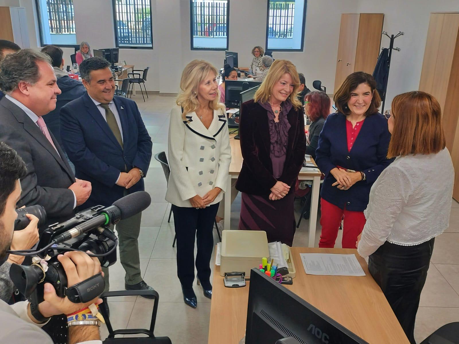 Rocío Blanco en la Oficina del SAE de La Orden, en Huelva