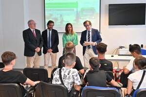 La visita se enmarca dentro del programa AulaMetro que se desarrolla desde 2019 para promover el transporte público.