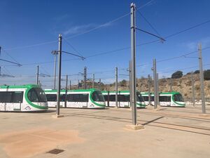 La flota de los cuatro nuevos trenes se encuentra en las cocheras del metro.