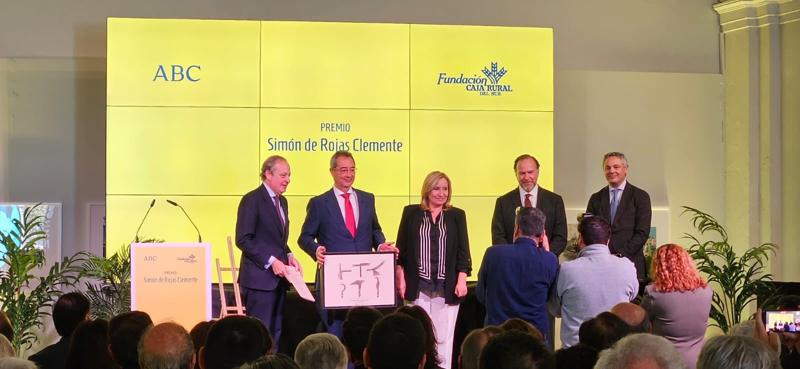 La viceconsejera Consolación Vera reafirma el compromiso de la Junta con el campo.