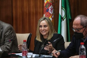 Marifrán Carazo garantiza la financiación, de 3,7 millones de euros, de este carril bici que sorteará la ronda de circunvalación A-44.