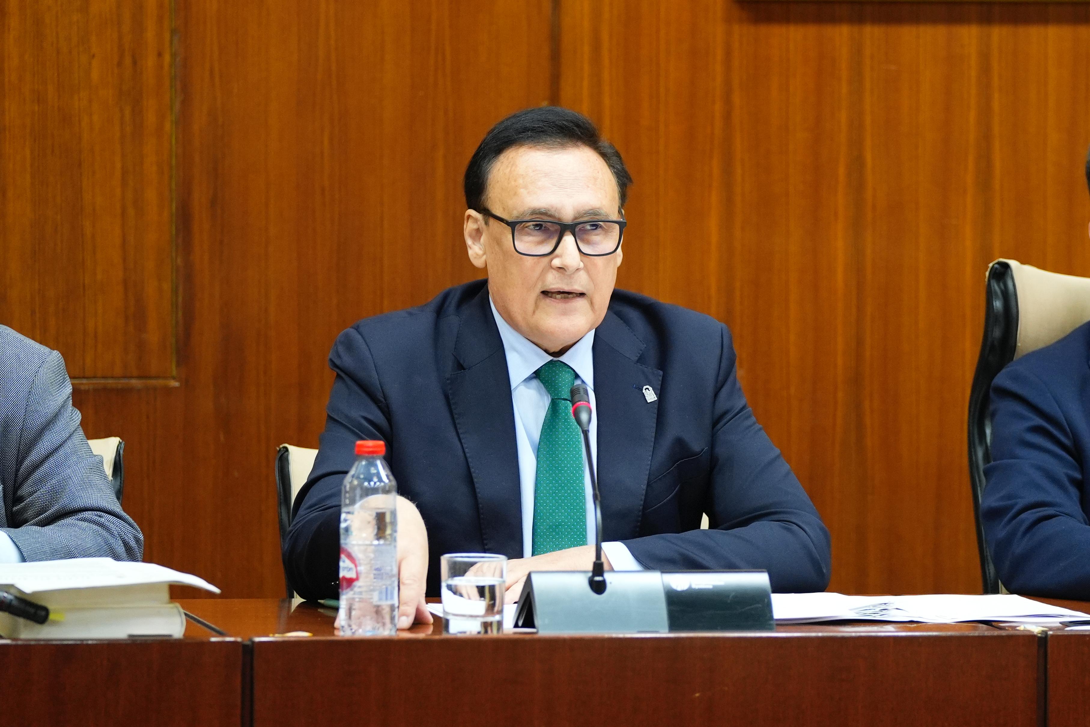 Villamandos en comisión parlamentaria