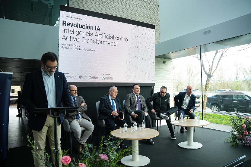 Villamandos durante la inauguración de la Cátedra sobre IA de la UCO y Atmira