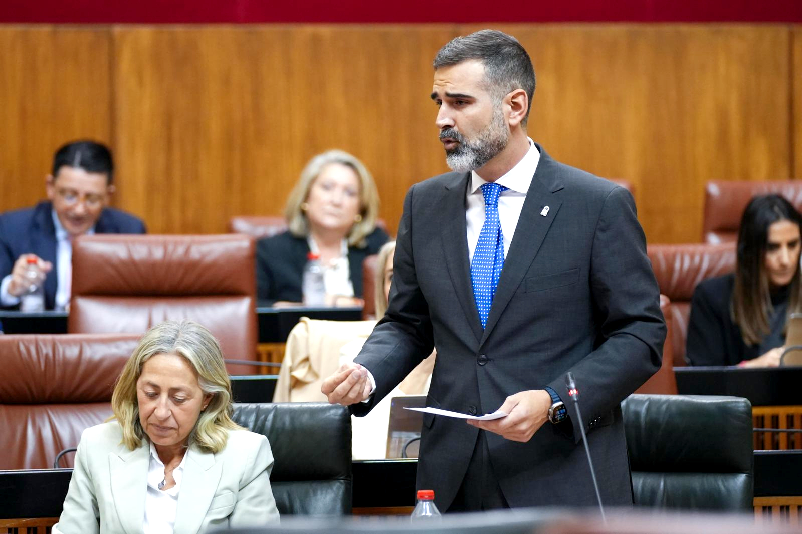 El consejero de Agricultura durante su intervención en el pleno del Parlamento andaluz