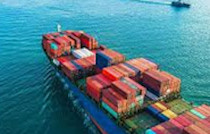 Barco con contenedores