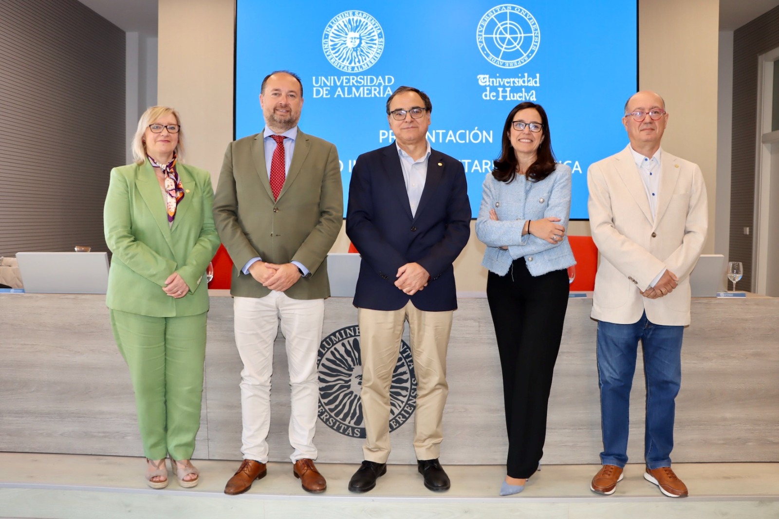 Ramón Herrera durante la presentación del grado de Física de la UAL