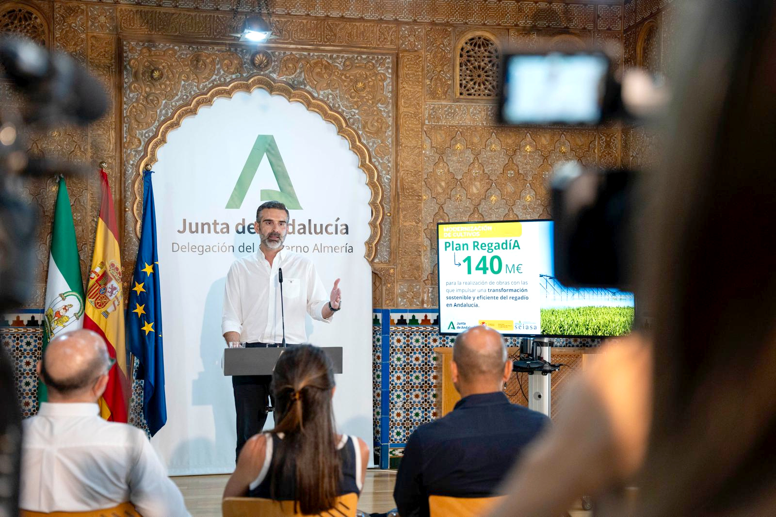 El consejero durante la presentación del Plan RegadíA en Almería