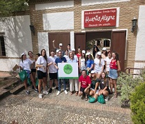 Participan jóvenes de 14 a 17 años en el Aula de la Naturaleza Ermita Vieja - Granja Escuela Huerto Alegre