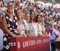 Responsables del IAJ han acudido a apoyar este certamen 