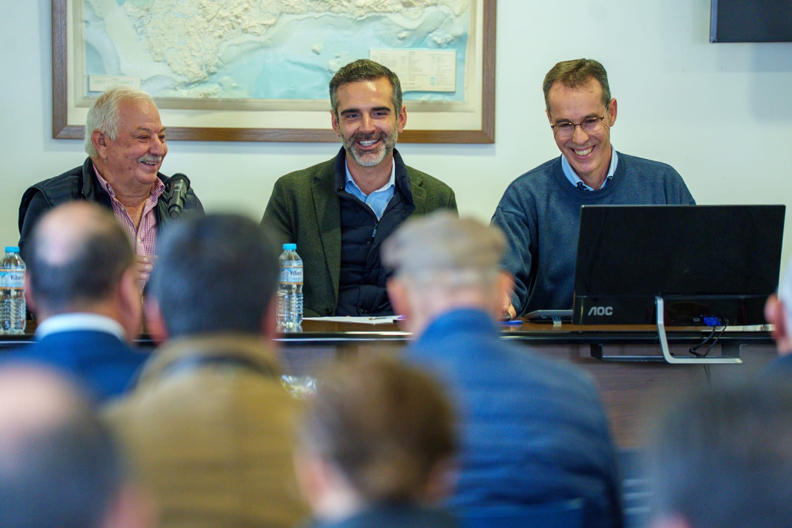 Fernández-Pacheco visita la comunidad de regantes B-XII de Bajo Guadalquivir