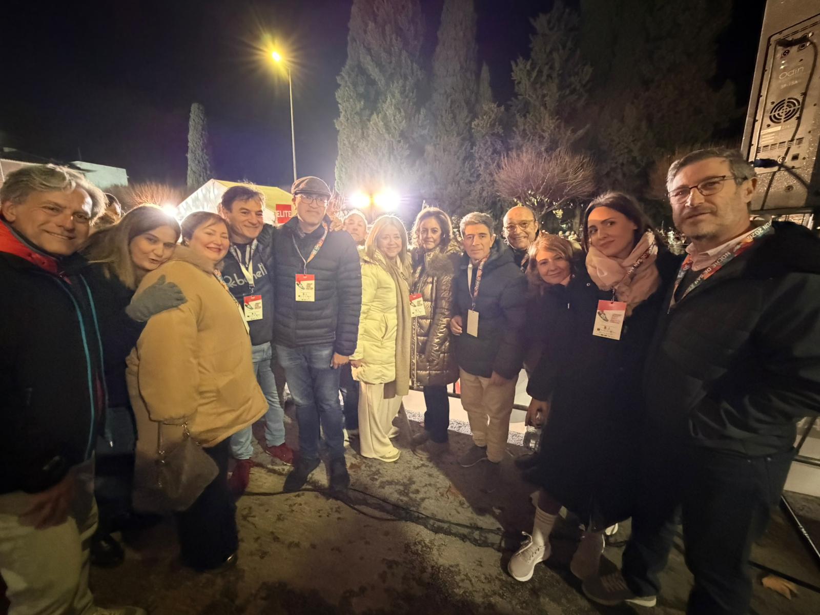 Catalina García ha asistido a la carrera y ha visitado las tradicionales lumbres de San Antón.