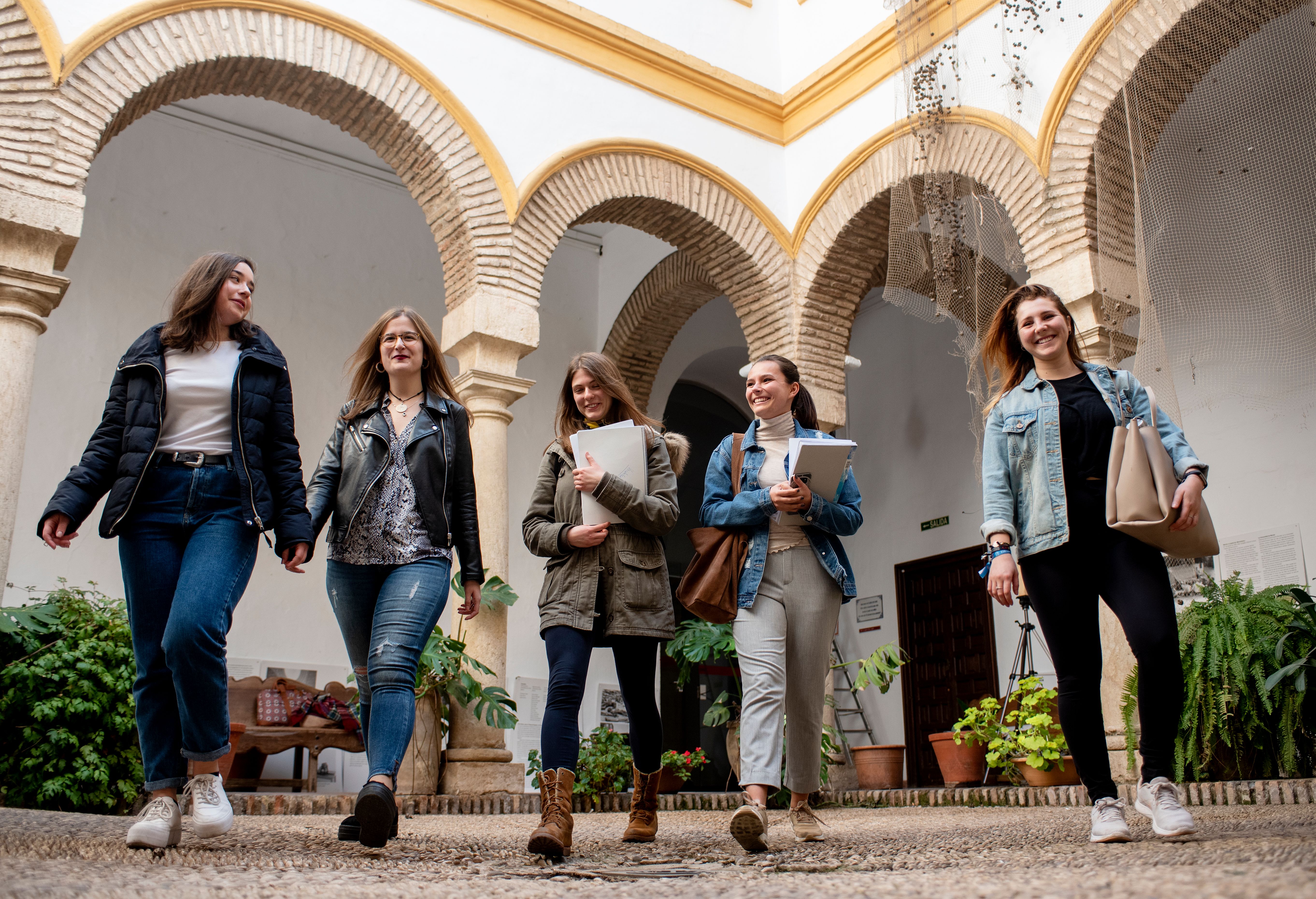 Estudiantes universitarios