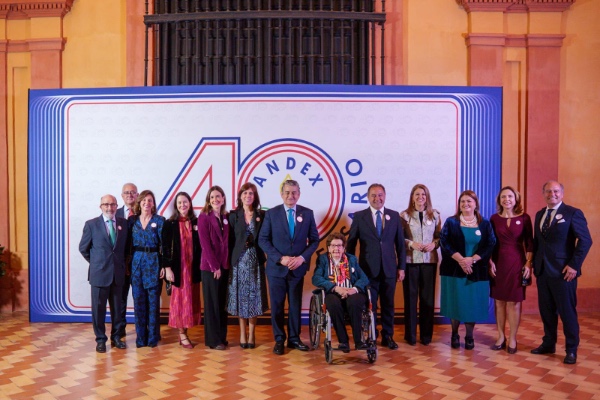 Antonio Sanz felicita a Andex por sus primeros ‘40 años caminando juntos’ en su gala de aniversario