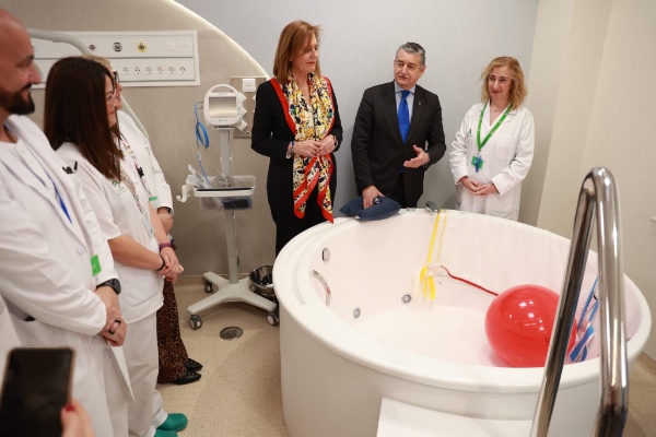 Antonio Sanz inaugura los nuevos paritorios de Osuna en los que se han invertido 2,24 millones