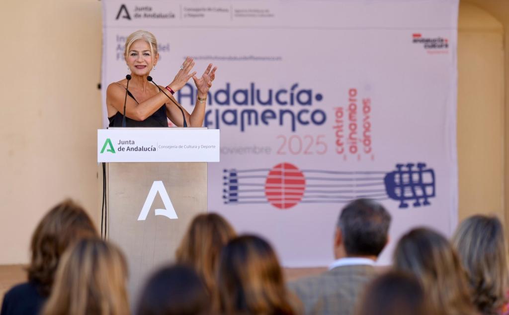 La consejera de Cultura, Patricia del Pozo, durante la presentación del programa extraordinario de actividades para conmemorar el decimoquinto aniversario de la consideración del Flamenco como Patrimonio de la Humanidad.