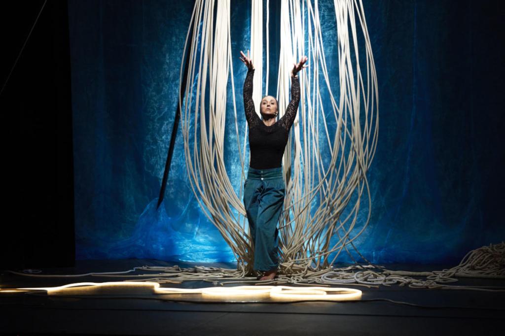 ‘MAR, o de cómo sobrevivir a un tsunami’, de Rebe al Rebes / Ana Donoso Mora / Javier Prieto