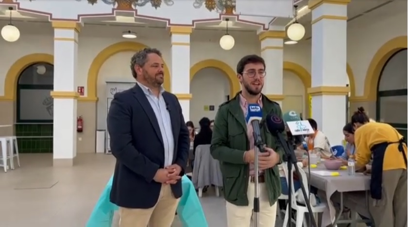 El IAJ ha estado presente en la inauguración del taller de Cerámica