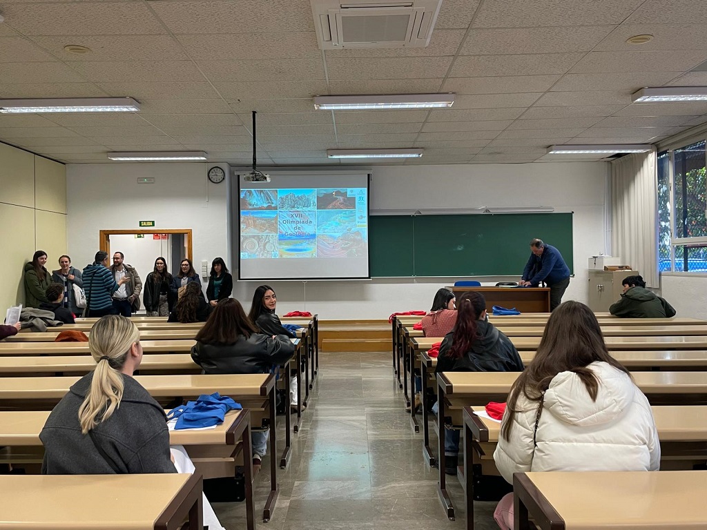 Los alumnos realizan las pruebas en la Universidad de Granada
